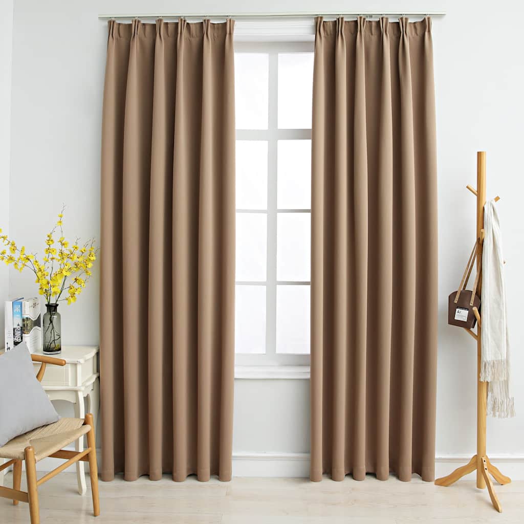 Pimendavad kardinad konksudega, 2 tk pruunikashall 140 x 175 cm