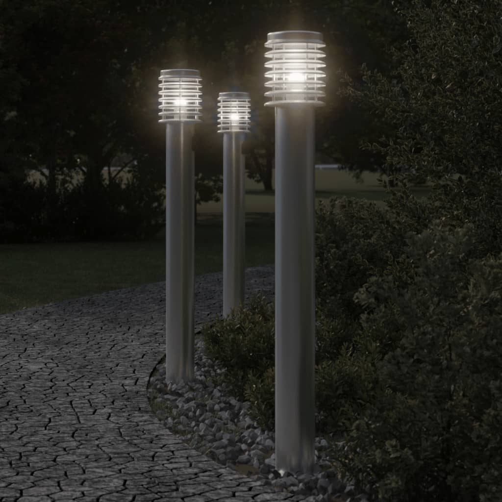 Pistikupesaga õue lambipost, hõbedane, 110 cm, roostevaba teras